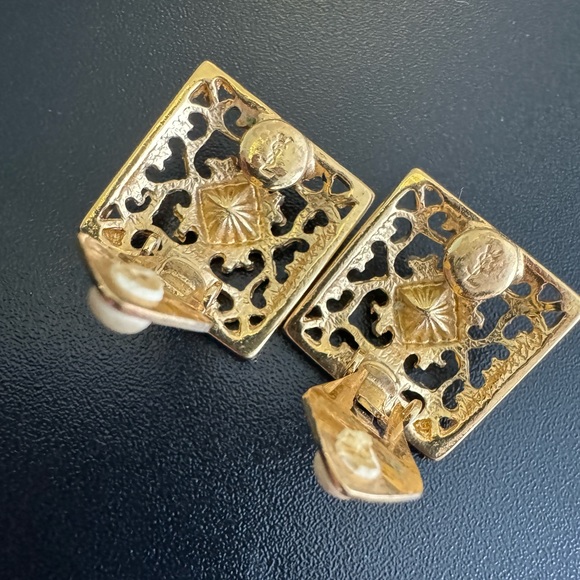 Authentic 18K gold plated Yves Saint Laurent vintage clip on earrings - Picture 11 of 13